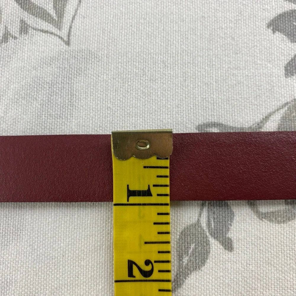 CHICO'S Red Leather Adiust Belt M/L‎ Silver/Gold Hook Buckle